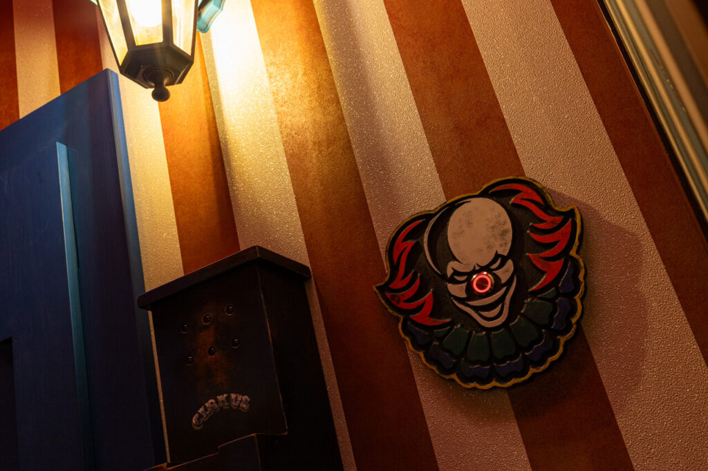 Sinister (2)